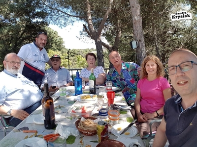 Fin de curso. Barbacoa en casa de Aelaida. Que bien la pasamos! Gracias! 2018