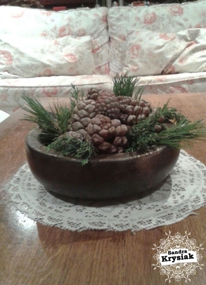 Pilar, talla en tilo teñido, 2015