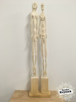 Sergio. Escultura tallada con desechos de madera de cama. 2020
