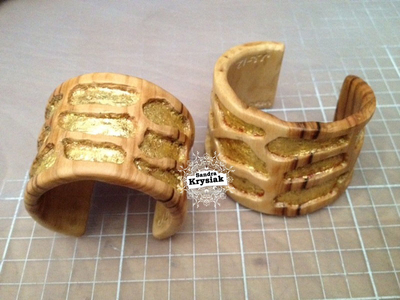 José Luis García, pulsera tallada y dorada