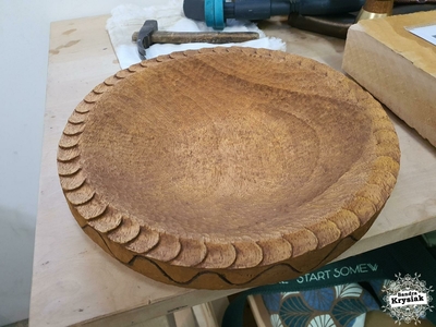 Deisy. Cuenco en madera de ayous. 2021