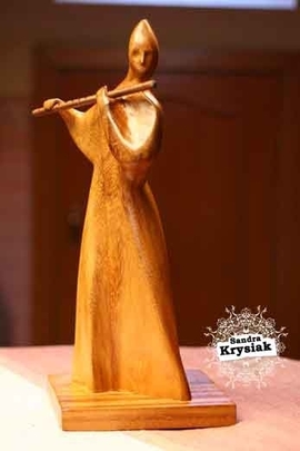 Maria Rosa - Flautista - Escultura en Madera Iroko
