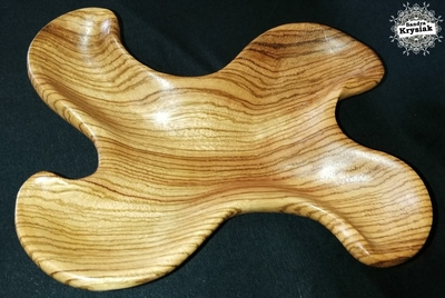Ana Bes. Talla en madera de zebrano. 2020