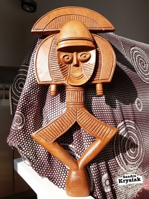 Fernando González. Escultura en madera de sipo. 2021