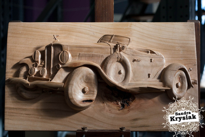 Ismael, coche antiguo, madera de Cerezo 2013