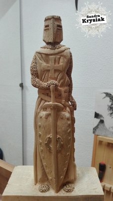 Ismael. 2016. Talla de templario en madera de cerezo (1)