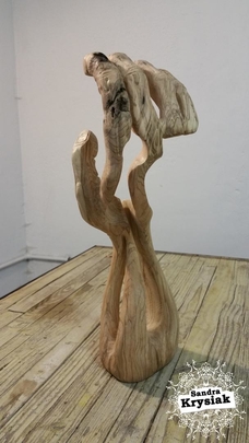 Sergio Miraset. Mano. Talla en madera de olivo. 2019